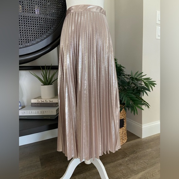 1 State Pleated Midi Skirt - Picture 2 of 5